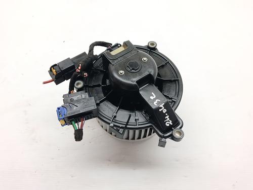 Used Heater blower motor Heater blower motor IVECO DAILY VI Platform/Chassis 35S18, 55S18, 55C18, 70S18, 70C18 4x4 (180 hp) 34221977 34221977