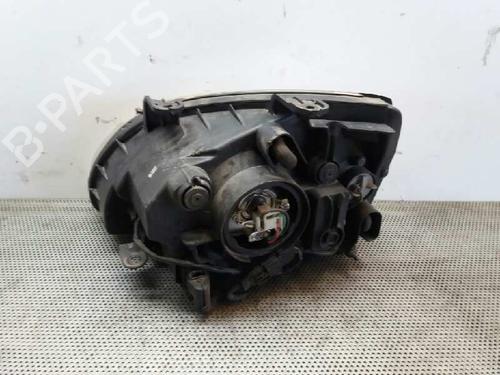 Right headlight KIA CARENS II MPV (FJ) 2.0 CRDi | BP4561530C29 