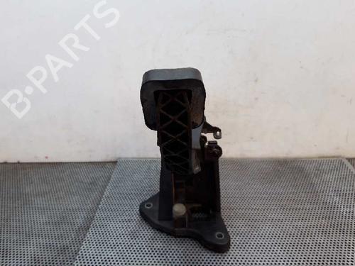 Clutch pedal MERCEDES-BENZ GLA-CLASS (X156) GLA 180 (156.942) | BP8768232I13 