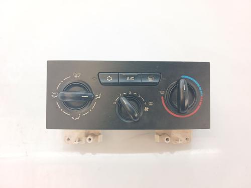 climate-control-citroen-c4-i-lc_-2004-2005-2006-2007-2008-2009-2010-2011-2012-2013-2014-36663477 main image