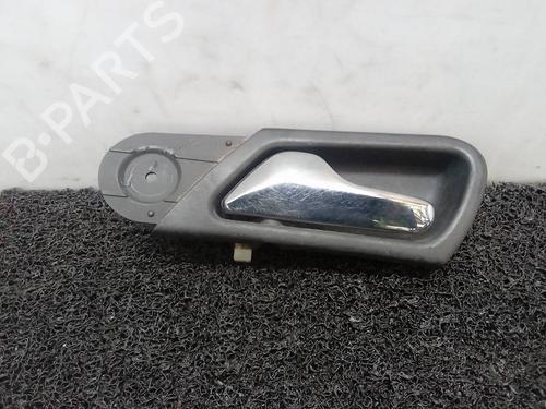 Used Front left interior door handle Front left interior door handle MERCEDES-BENZ C-CLASS (W203) C 180 Kompressor (203.046) (143 hp) 4444557 4444557