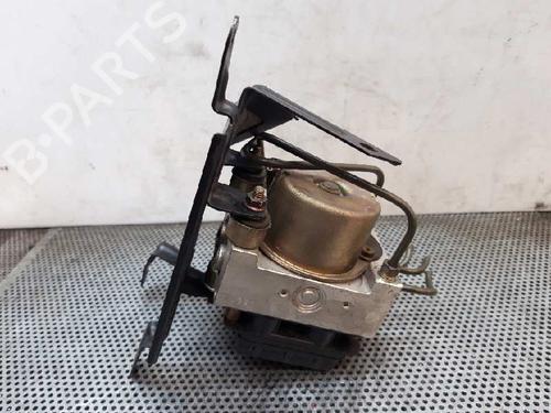 Used ABS pump SUZUKI GRAND VITARA I (FT, HT) 2.0 HDI 110 16V 4x4 (SQ420D, TD83V) (109 hp) 2497192