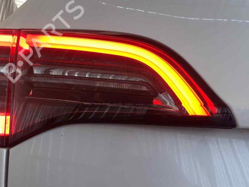 Left tailgate light TESLA MODEL Y (5YJY)  | BP29532468C79 