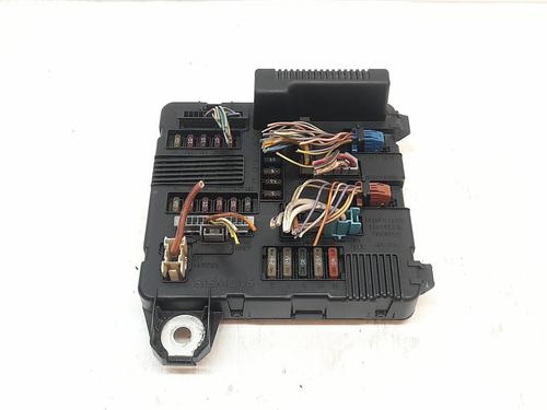 Sikringsdåse RENAULT MEGANE II Saloon (LM0/1_) 1.9 dCi (LM0G, LM1G, LM2C) (120 hp) 30575506