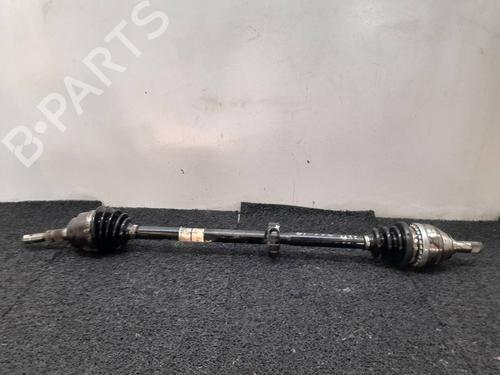 Used Right front driveshaft OPEL ZAFIRA A MPV (T98) 1.8 16V (F75) (116 hp) 8201066