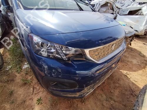 Full front PEUGEOT RIFTER | BP26674750S1 - Image 2