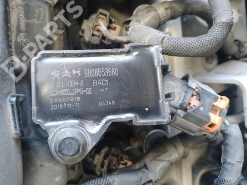 Used Ignition coil Ignition coil PEUGEOT 3008 II SUV (MC_, MR_, MJ_, M4_) 1.2 THP/ PureTech 130 (MRHNSM, MRHNSU, MRHNSJ, MRHNYW,... (131 hp) 8310994 8310994