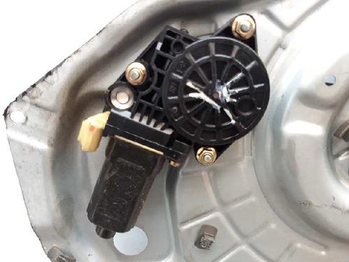 Front left window mechanism HYUNDAI ELANTRA III Saloon (XD) 2.0 CRDi | BP5157745C22 