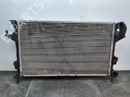 Used Water radiator Water radiator 4435752 4435752
