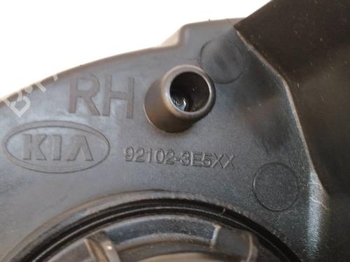 Right headlight KIA SORENTO I (JC) 2.5 CRDi | BP15827116C29 