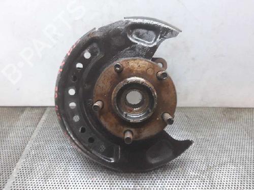 Fusee links voor NISSAN MAXIMA III (J30) [1988-1995]  4372708