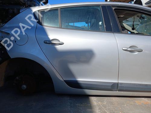 right-rear-door-renault-megane-iii-hatchback-bz01_-b3_-2008-32859074 main image