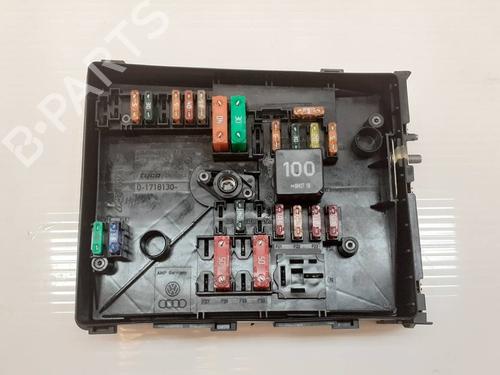 Used Fuse box Fuse box 32496986 32496986