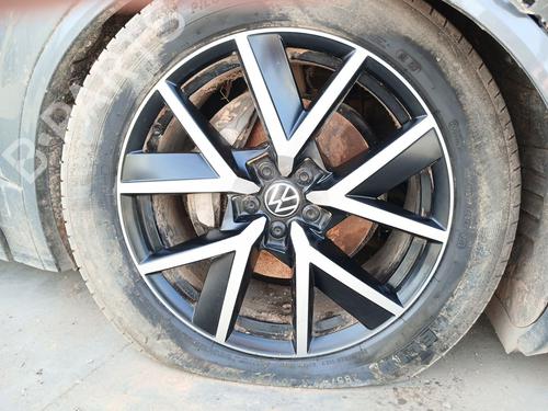 flk-vw-touareg-cr7-rc8-2017-36987791 main image