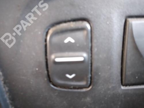 Used Left front window switch Left front window switch DACIA SANDERO II 1.5 dCi 75 / Blue dCi 75 (B8JW, B8M4, B8AH, B8M7, B8M6) (75 hp) 8815761 8815761
