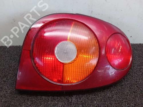 Farolim direito Farolim direito RENAULT MEGANE I Cabriolet (EA0/1_) 1.6 16V (EA04, EA0B, EA11, EA1J) (107 hp) 6711492 6711492