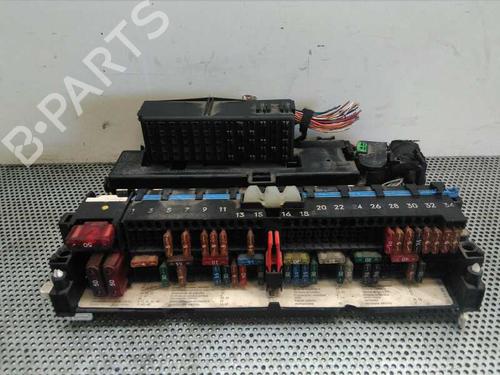 Used Fuse box BMW 3 (E46) 316 i (105 hp) 1030468