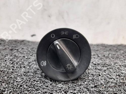 Used Headlight switch SKODA ROOMSTER (5J7) 1.4 TDI (80 hp) 4414639