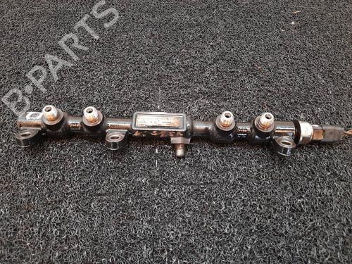 Used Injection rail FORD MONDEO III (B5Y) 2.0 16V TDDi / TDCi (115 hp) 8114257