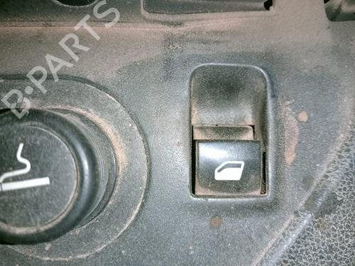 Used Right front window switch CITROËN BERLINGO Box Body/MPV (B9) [2008-2025]  30136592