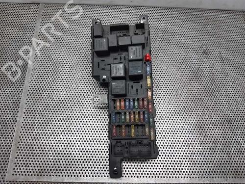 Used Fuse box Fuse box VOLVO S60 I (384) 2.4 D (130 hp) 4680661 4680661