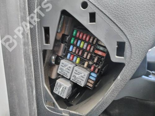 Used Fuse box Fuse box DACIA SANDERO II 1.5 dCi 75 / Blue dCi 75 (B8JW, B8M4, B8AH, B8M7, B8M6) (75 hp) 8815735 8815735