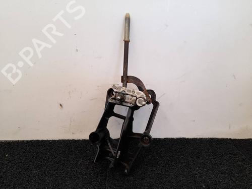 manual-gearbox-selector-citroen-c3-picasso-sh_-9688833580-2008-7408675 main image