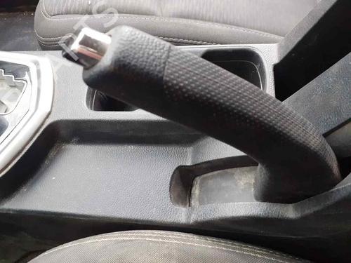 hand-brake-ssangyong-tivoli-2015-34120025 main image