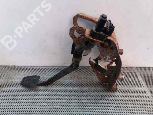 Used Clutch pedal Clutch pedal FORD FIESTA VI (CB1, CCN) 1.4 (97 hp) 8767931 8767931