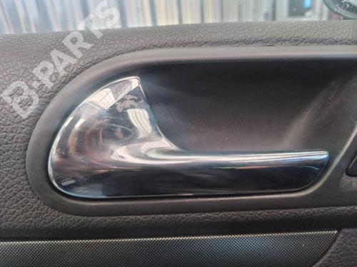 Used Front left interior door handle Front left interior door handle VW GOLF V (1K1) 1.6 FSI (115 hp) 8386424 8386424