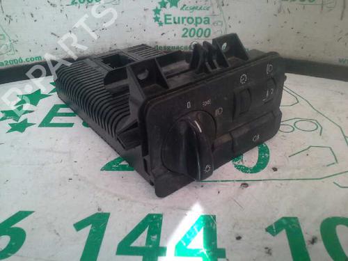Used Headlight switch BMW 3 (E46) 320 d (136 hp) 1355266