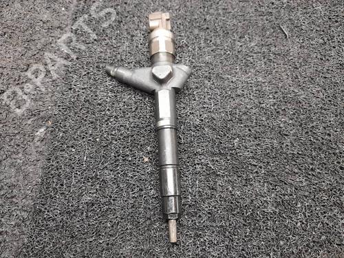 Used Injector NISSAN ALMERA TINO (V10) 2.2 dCi (112 hp) 7112921