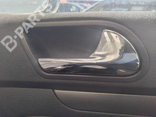 Used Front right interior door handle Front right interior door handle VW GOLF V (1K1) 1.6 FSI (115 hp) 8386423 8386423