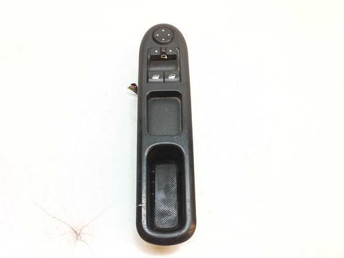 Used Left front window switch Left front window switch PEUGEOT 407 (6D_) 1.6 HDi 110 (6D9HZC, 6D9HYC) (109 hp) 36676050 36676050