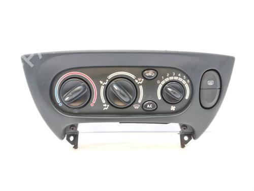 Used Climate control RENAULT MEGANE I Classic (LA0/1_) 1.6 e (LA0F, LA0S) (90 hp) 16014650