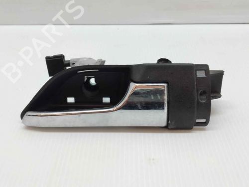 Used Front right interior door handle Front right interior door handle 8234141 8234141