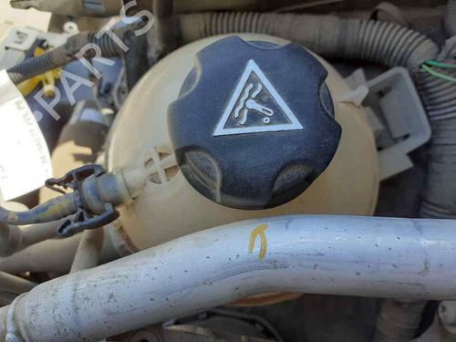 Used Expansion tank PEUGEOT 3008 II SUV (MC_, MR_, MJ_, M4_) [2016-2025]  26200086