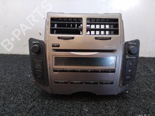 Bilradio TOYOTA YARIS (_P9_) 1.33 VVT-i (NSP90_, NSP90R) (100 hp) 4597442