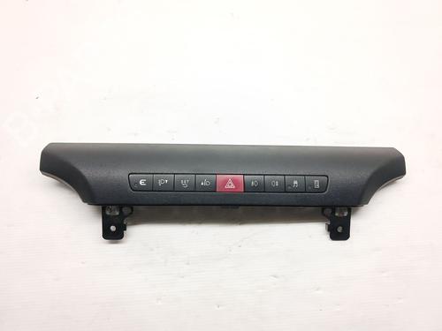 Used Warning switch Warning switch IVECO DAILY VI Platform/Chassis 35S18, 55S18, 55C18, 70S18, 70C18 4x4 (180 hp) 34221974 34221974