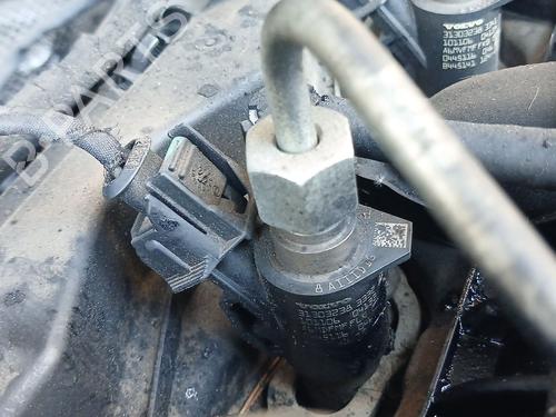 injector-volvo-xc60-i-suv-156-2008-2009-2010-2011-2012-2013-2014-2015-2016-2017-2018-36702528 main image