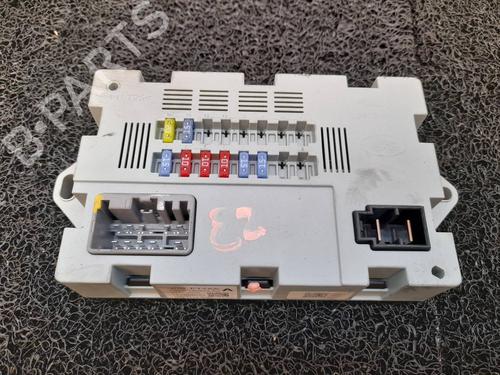 Used Fuse box Fuse box JAGUAR XE (X760) [2015-2026] 8058151 8058151