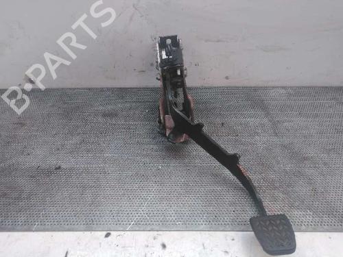 Clutch pedal TOYOTA COROLLA Verso (ZER_, ZZE12_, R1_) 2.2 D-4D (AUR10_) (136 hp) 8767948