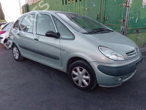 Left headlight CITROËN XSARA PICASSO (N68) 2.0 HDi | BP6808866C28 