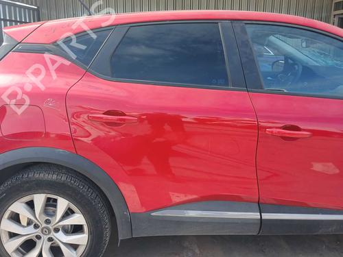 Dør højre bagtil Dør højre bagtil RENAULT CAPTUR II (HF_) TCe 100 (HFMT) (101 hp) 39714491 39714491