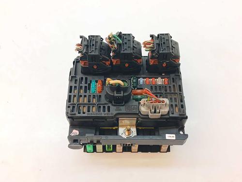Used Fuse box Fuse box 37025069 37025069