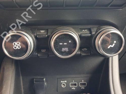 AC-Styringsenhed/Manøvreenhed AC-Styringsenhed/Manøvreenhed RENAULT CAPTUR II (HF_) TCe 100 (HFMT) (101 hp) 39714497 39714497