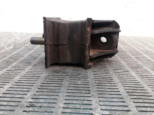 Used Engine mount MERCEDES-BENZ SPRINTER 2-t Van (B901, B902) 210 D (901.461, 901.462, 902.461, 902.462) (102 hp) 10243316