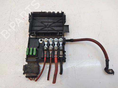 Used Fuse box Fuse box SKODA OCTAVIA I (1U2) [1996-2010] 15057117 15057117