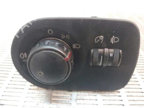 Used Headlight switch SEAT LEON (1P1) 1.6 (102 hp) 1356668