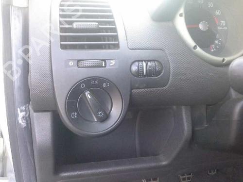 Fuse box VW POLO (6N2) 1.4 16V | BP589696E1  - Image 23